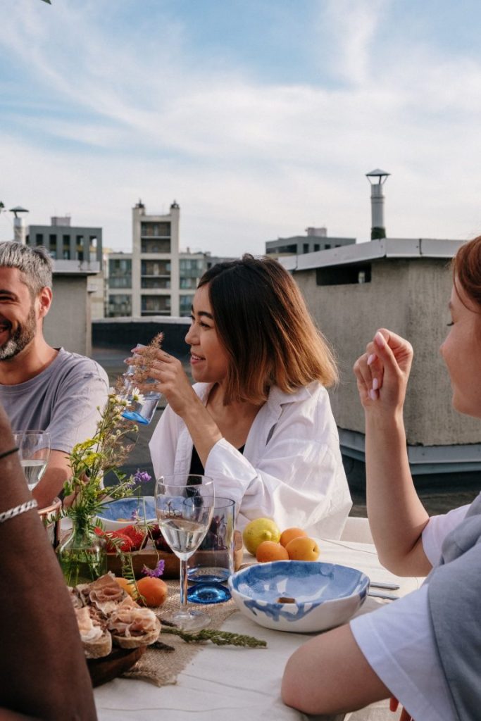 Venus Sign Water woman with friends