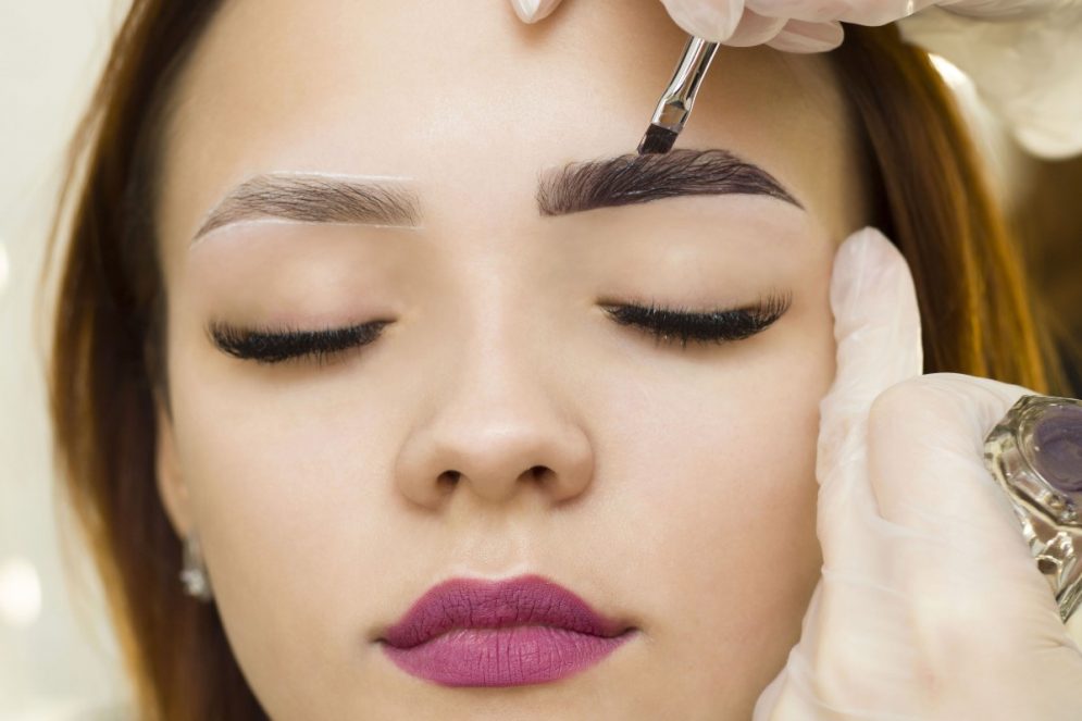 What is henna for eyebrows?