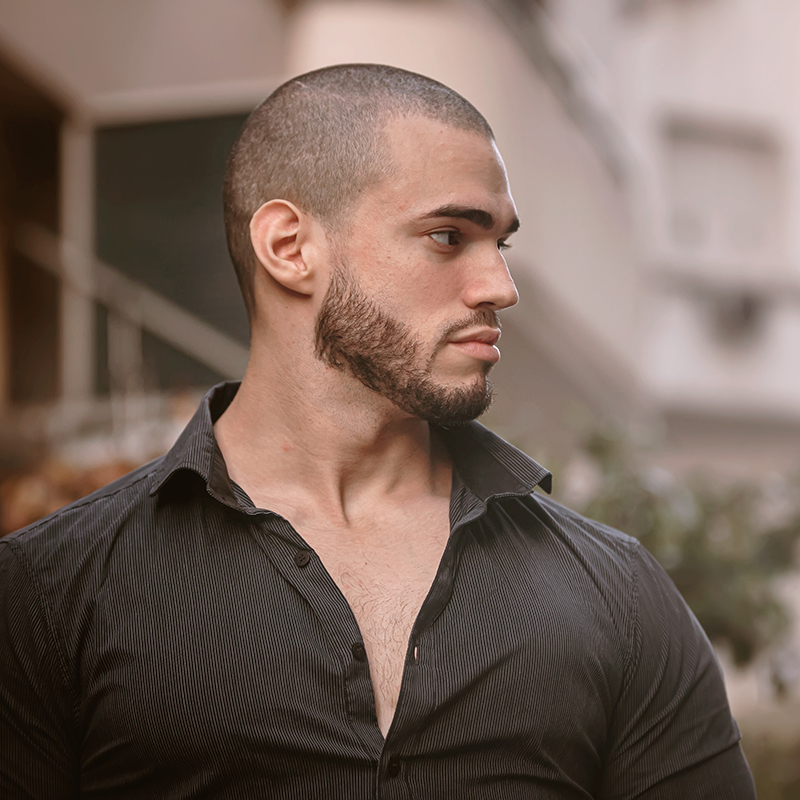 Modne fryzury męskie na lato: buzz cut
