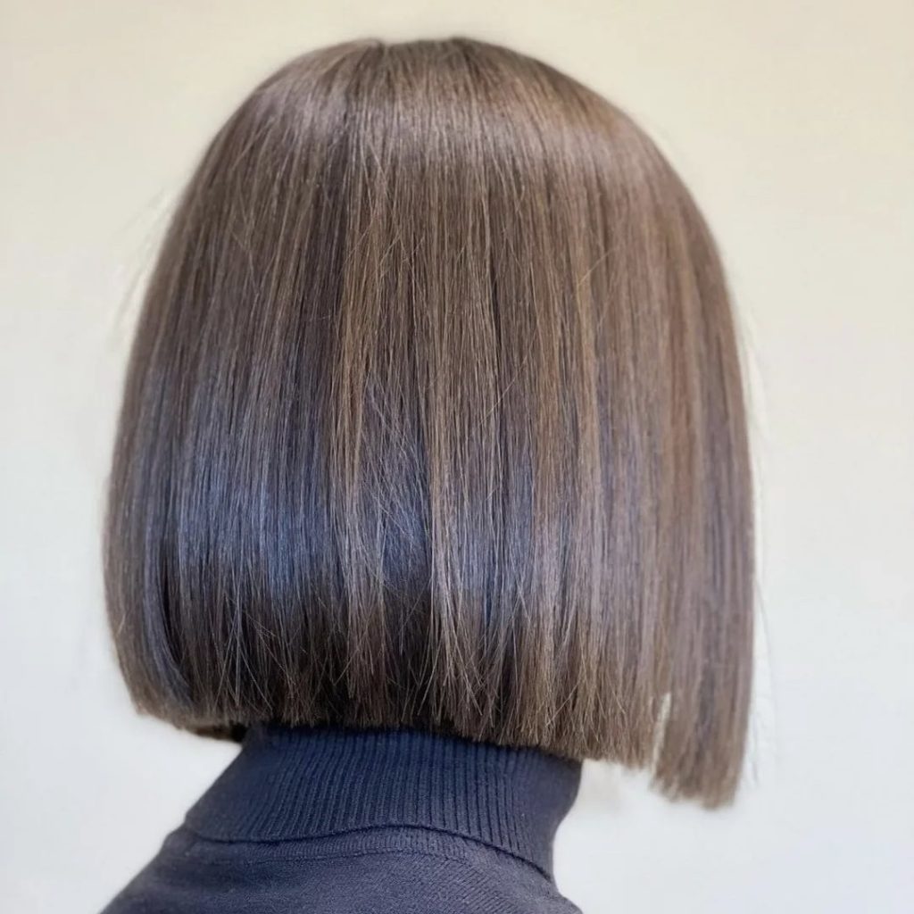 Blunt bob na wakacje