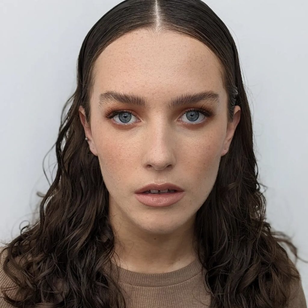 Fryzury letnie - Sleek hair